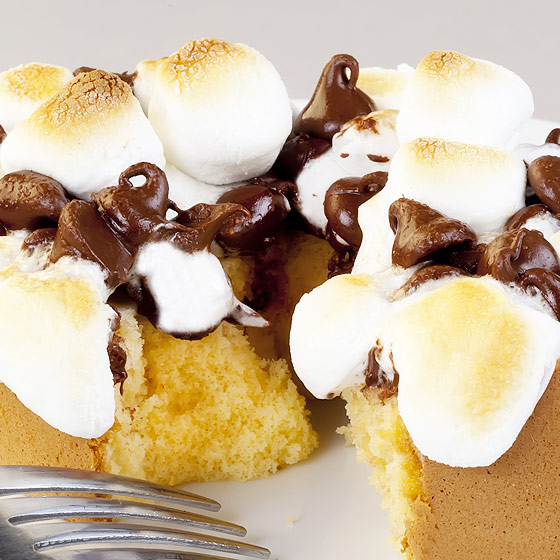 easy-pound-cake-smores